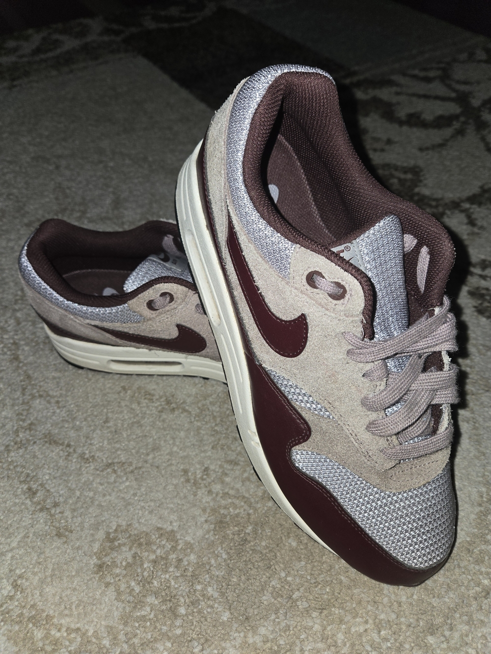Nike Men Airmax 1 Premium Cement Gray/Burgundy